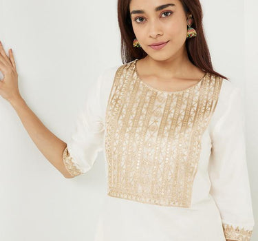 Embroidered Blended Fabric Round Neck Women's Long Kurta