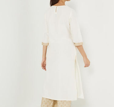 Embroidered Blended Fabric Round Neck Women's Long Kurta