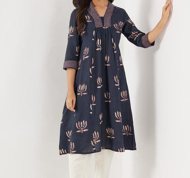 Solid Blended Fabric Regular Fit Women's Long Kurta