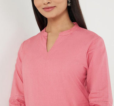 Solid Blended Collared Women's Kurta