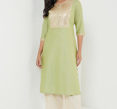 Solid Blended Round Neck Women's Kurta