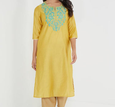 Embroidered Blended Fabric Round Neck Women's Long Kurta