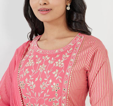 Embroidered Rayon Regular Fit Women's Kurta Set