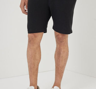 Textured Cotton Blend Elastic And Drawstring Men's Shorts